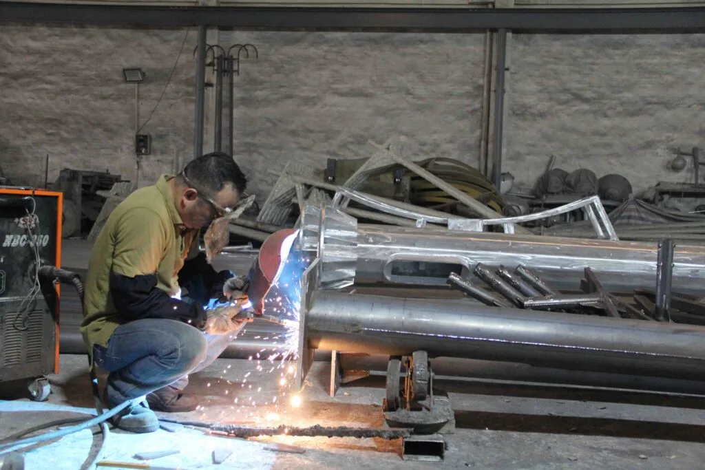 solar street light manufacturing quality control workshop - lamp post production workshop