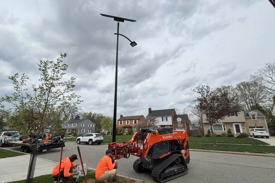 Urban solar street light project on a main city road demonstrating high autonomy design for municipal use