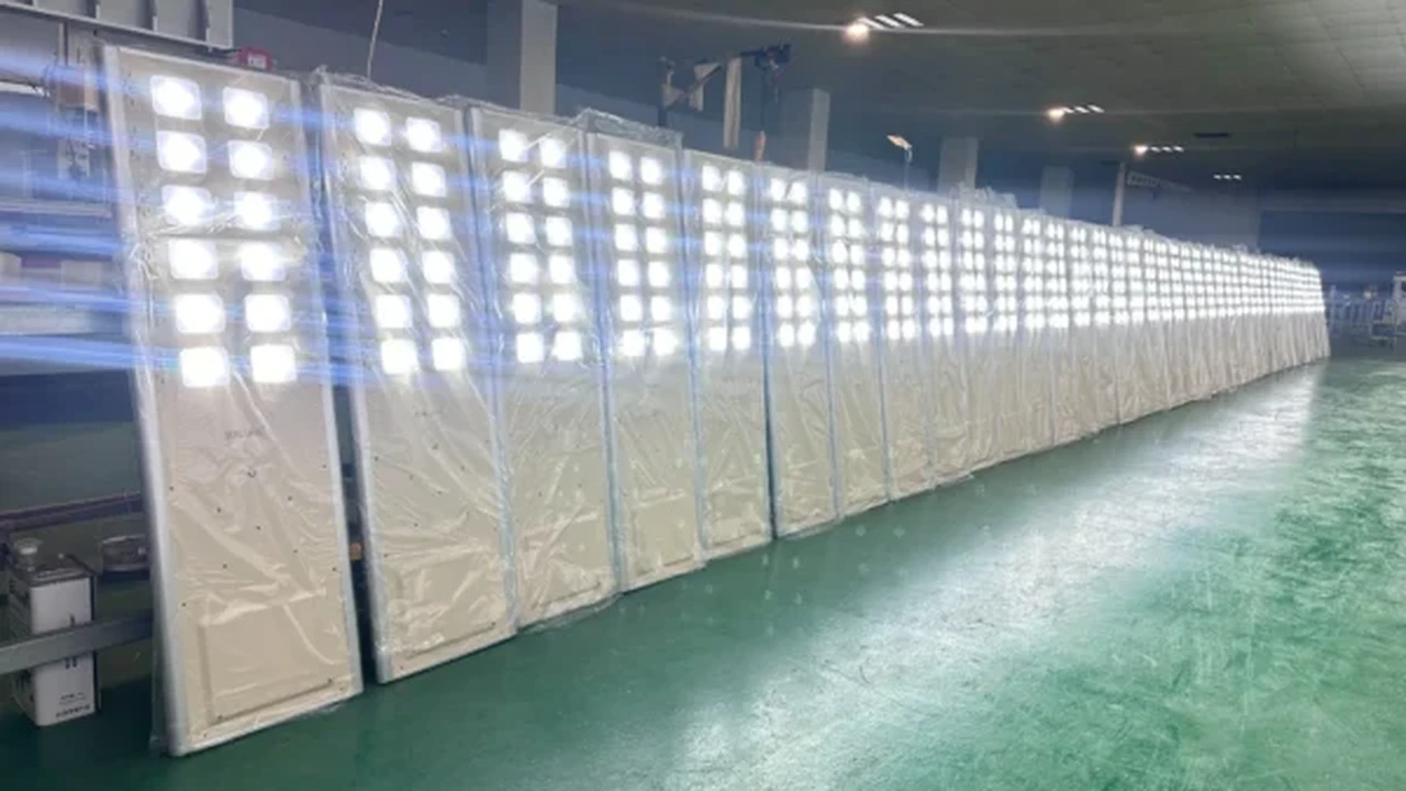 Sunlurio factory lighting production area for solar street light quality control