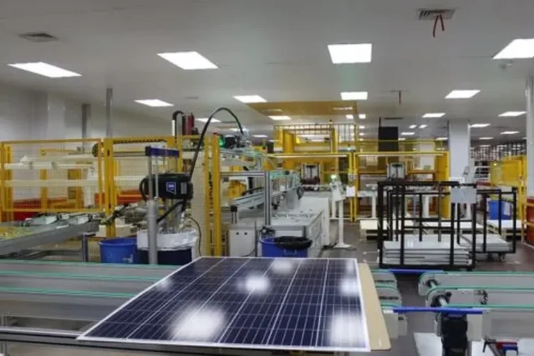 Solar panel matching and PV module inspection before solar street light shipment