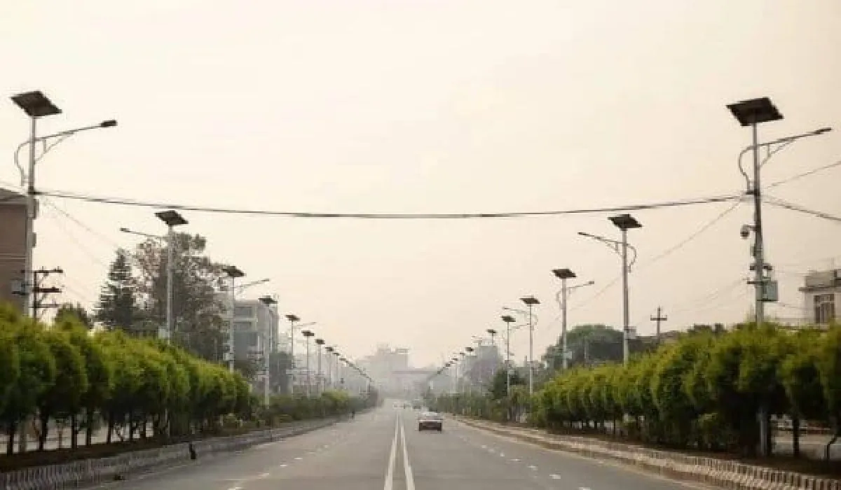 Nepal solar street light project with 600 sets for road lighting