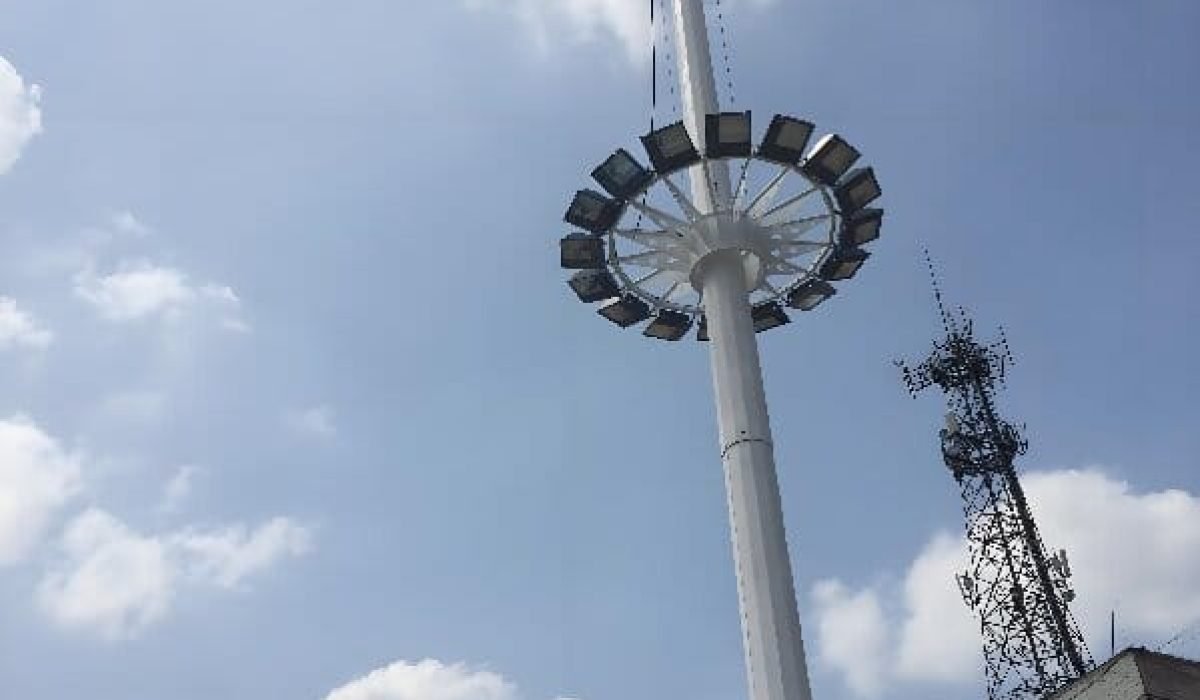 High mast light-- case1