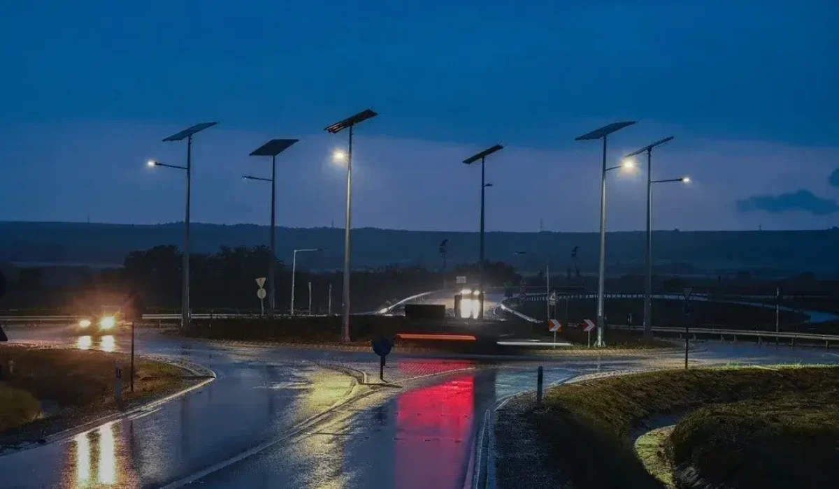 Motion-Sensor-Solar-Street-Lights_4_11zon_11zon